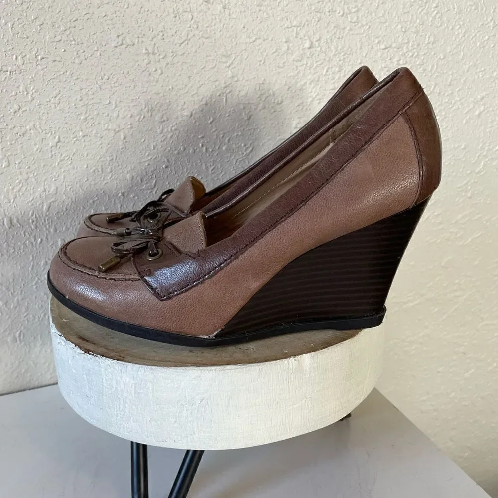 Liz & Co Leather Wedge Heels Size 7M EUC